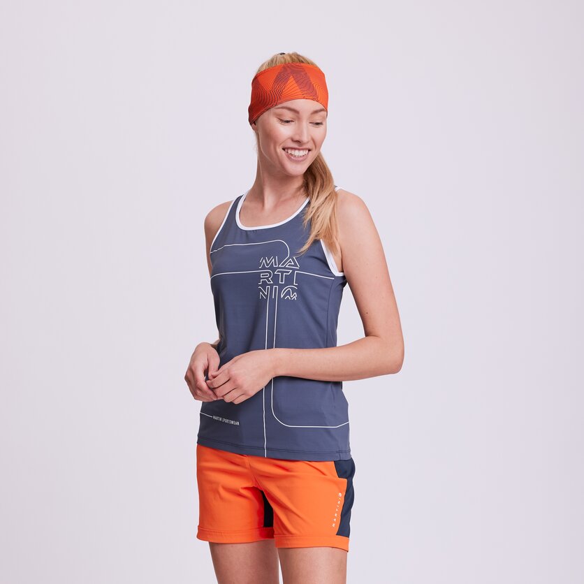 Martini Sportswear - MTN.LOVE - Tops in true navy - product.alttext.Vorderansicht Model - Damen