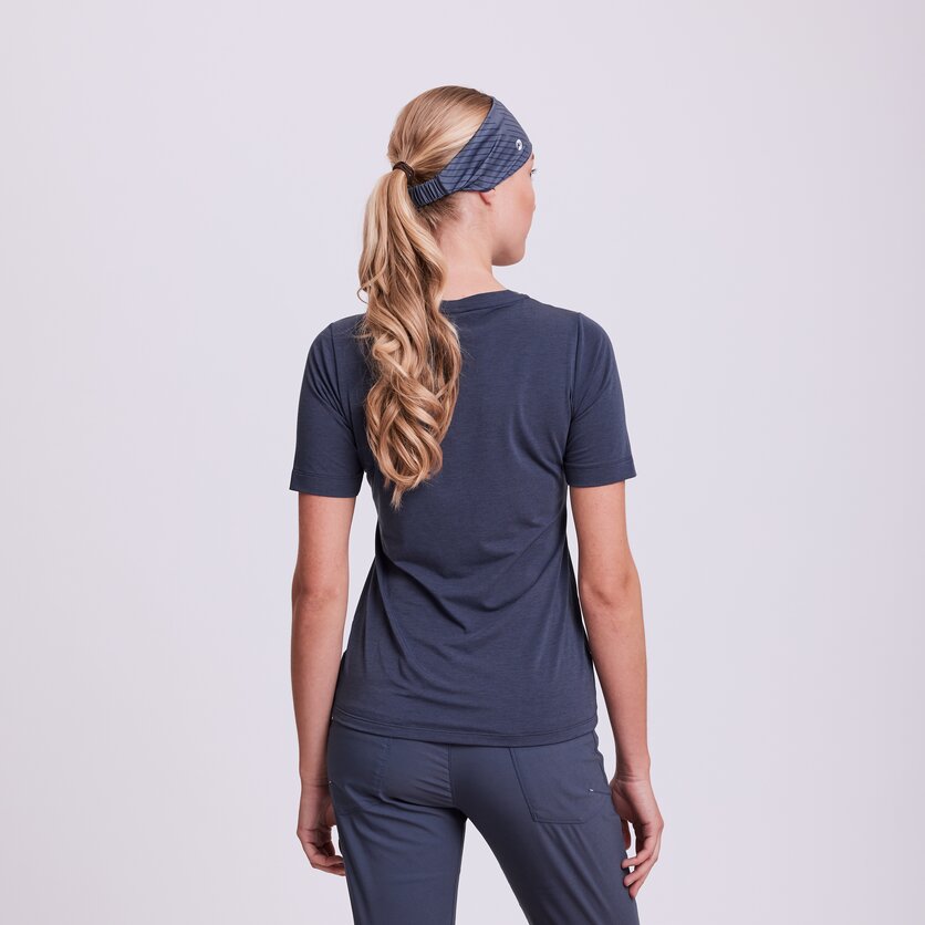 Martini Sportswear - PROSPER - T-Shirts in true navy-denim - product.alttext.Rückansicht Model - Damen