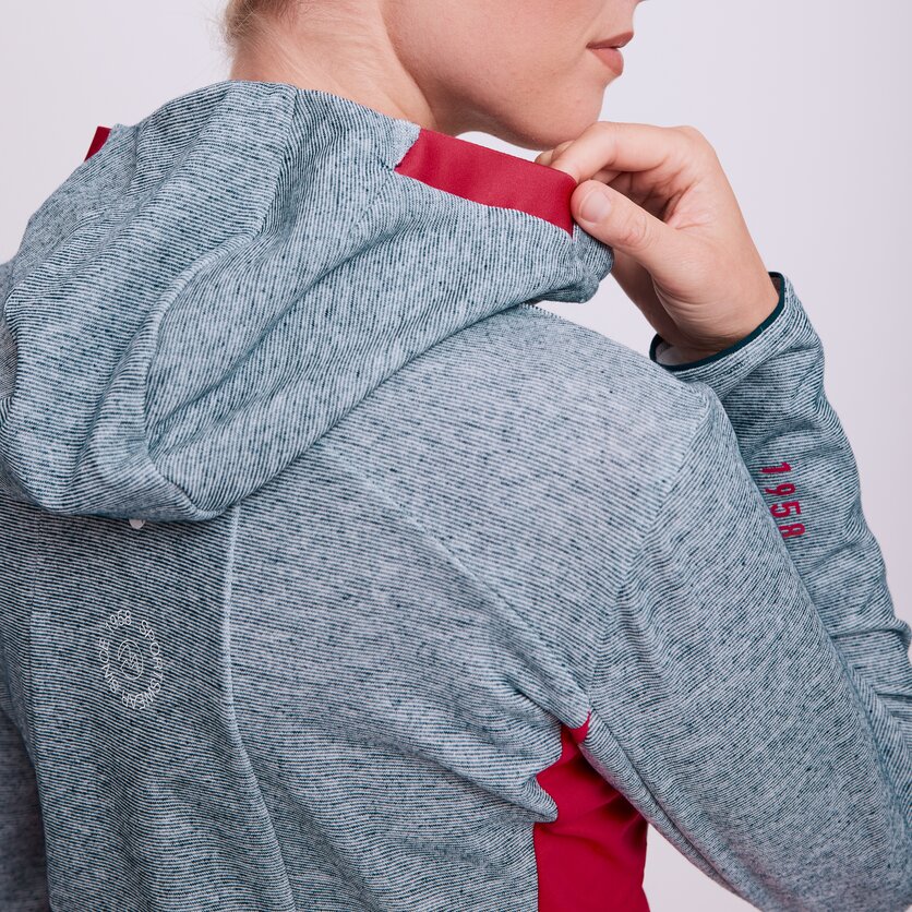 Martini Sportswear - OUTREACH - Midlayers in true navy - product.alttext.Detail 9 - Women