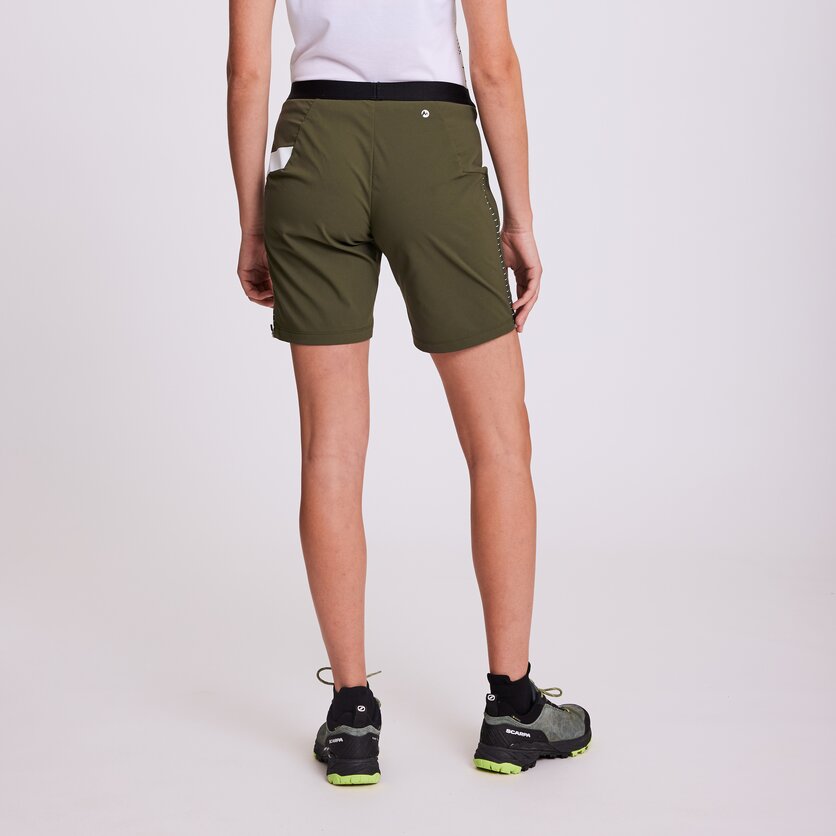 Martini Sportswear - AURA - Shorts in  - product.alttext.Rückansicht Model - Donna