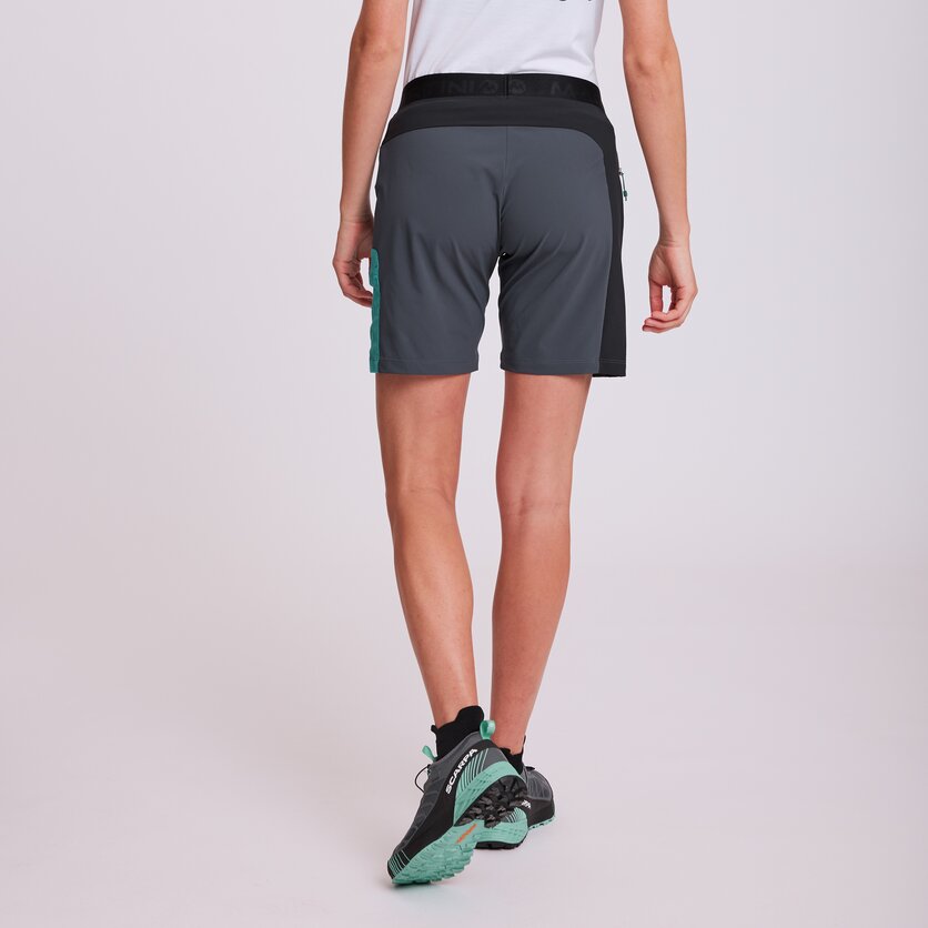 Martini Sportswear - RESOLUTE - Shorts in  - product.alttext.Rückansicht Model - Donna