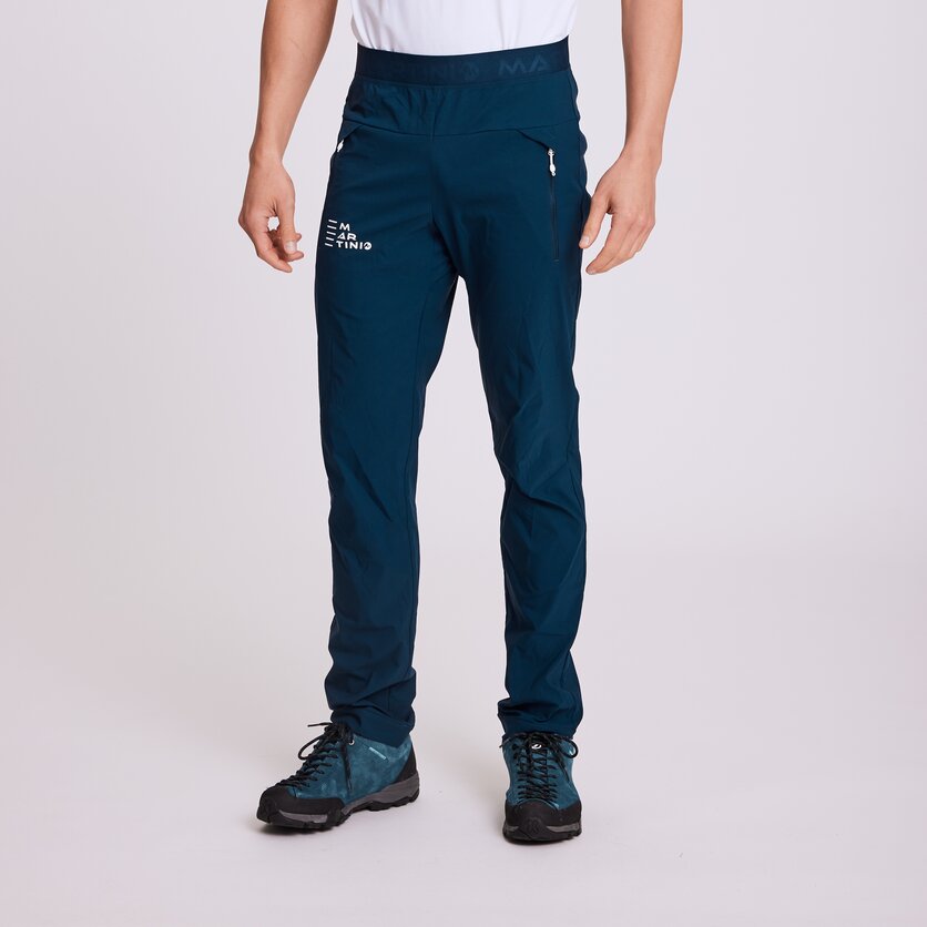 Martini Sportswear - FERRATA - Long pants in true navy - product.alttext.Vorderansicht Model - Men