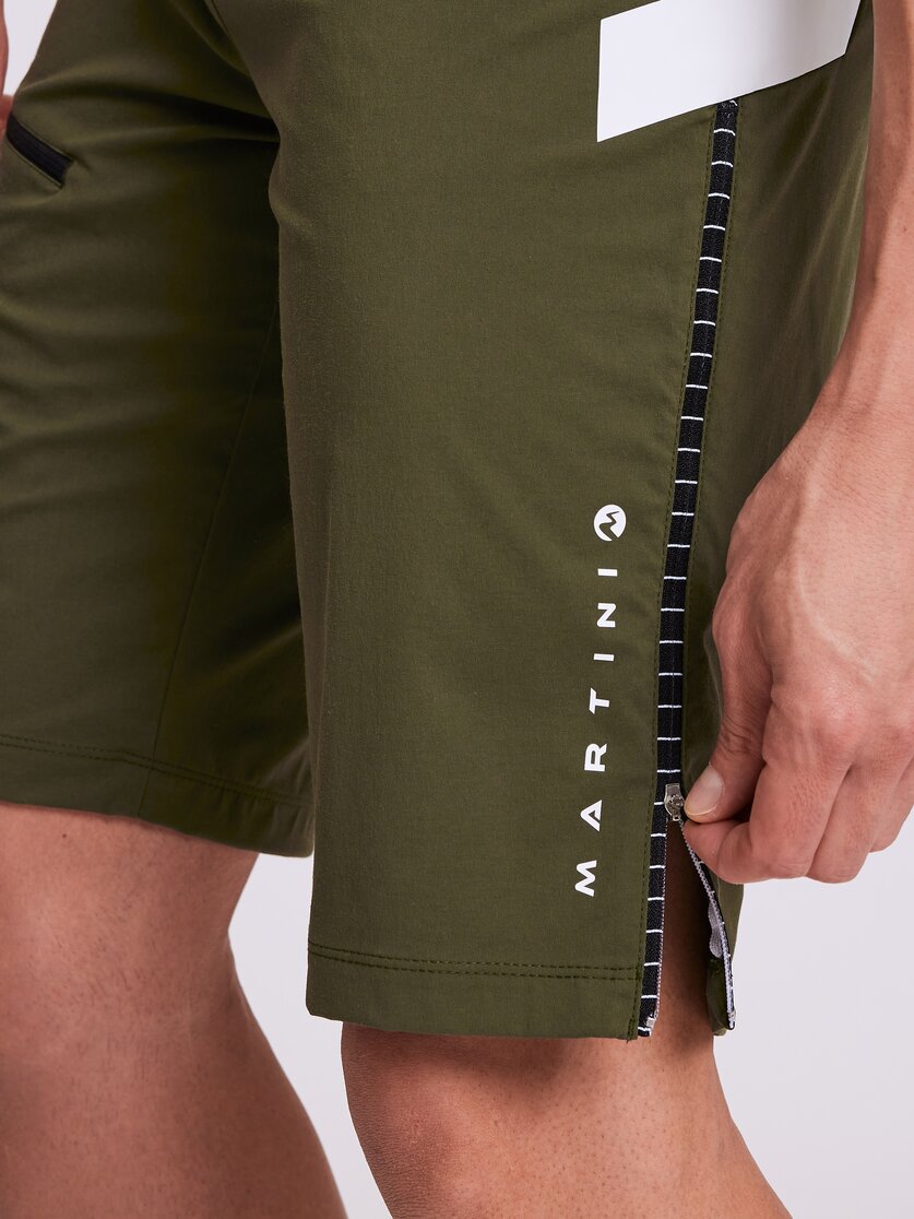 Martini Sportswear - CLIPPER - Shorts in black-white - Detail 2 - Men