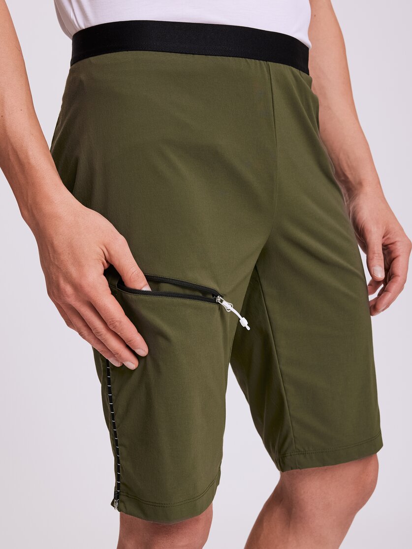 Martini Sportswear - CLIPPER - Shorts in black-white - Detail 4 - Men