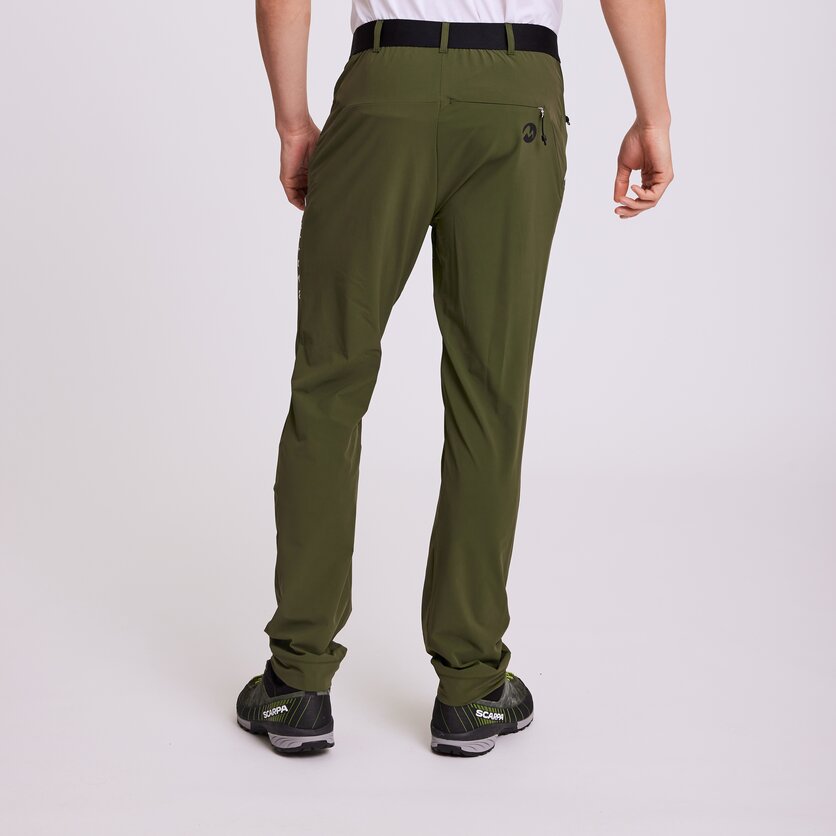 Martini Sportswear - HI.FIVE - Long pants in true navy - product.alttext.Rückansicht Model - Men