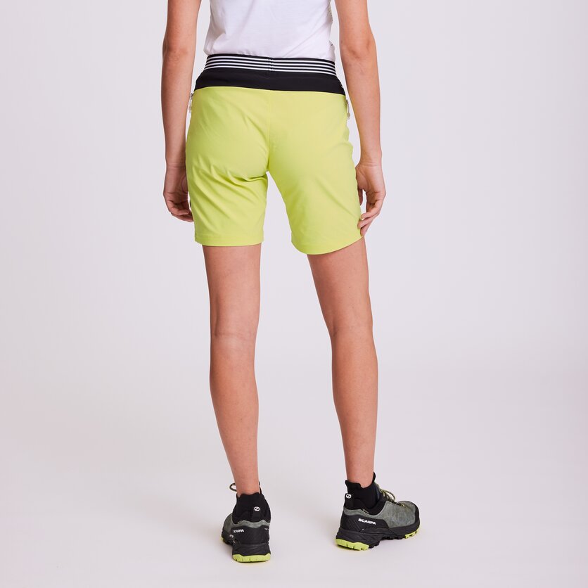 Martini Sportswear - ESSENTIAL - Shorts in  - product.alttext.Rückansicht Model - Donna