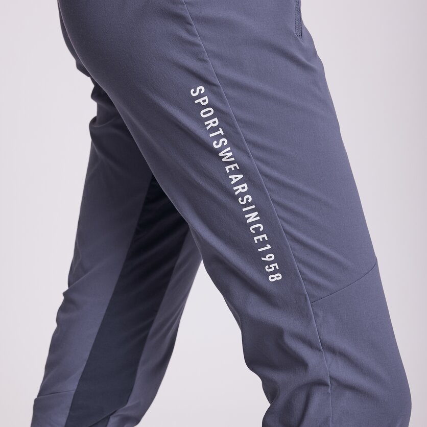 Martini Sportswear - MAGGIORE "L" - Pantaloni lunghi a taglio lungo in  - product.alttext.Detail 5 - Donna