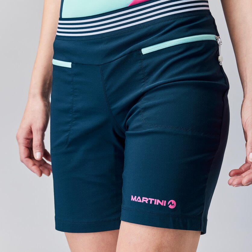 Martini Sportswear - ALPMATE Shorts Straight W - Kurze Hosen in true navy - product.alttext.Detail 2 - Damen