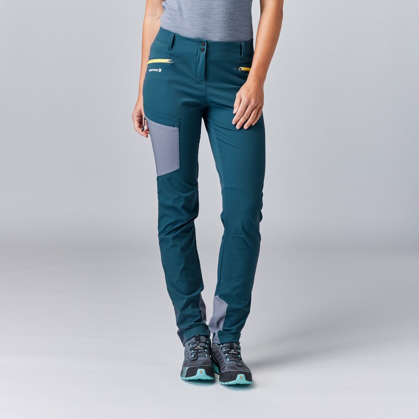 Martini Sportswear - TREKTECH Pants W - Lange Hosen in true navy - product.alttext.Vorderansicht Model - Damen