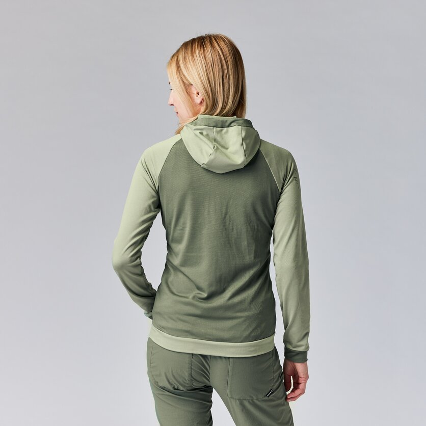 Martini Sportswear - HIGHVENTURE Midlayer Jacket W - Pile in  - product.alttext.Rückansicht Model - Donna