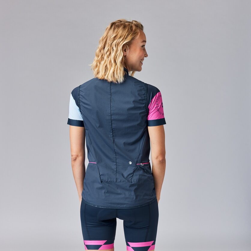 Martini Sportswear - FLOWTRAIL Vest W - Westen in black - Rückansicht Model - Damen