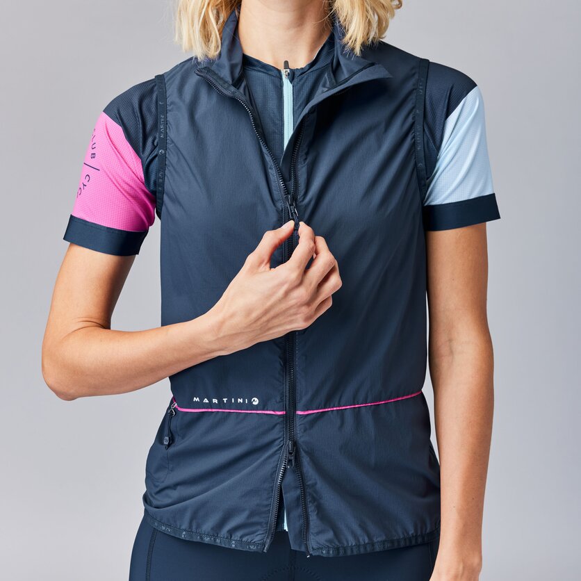 Martini Sportswear - FLOWTRAIL Vest W - Outdoor vests in true navy - product.alttext.Detail 4 - Women