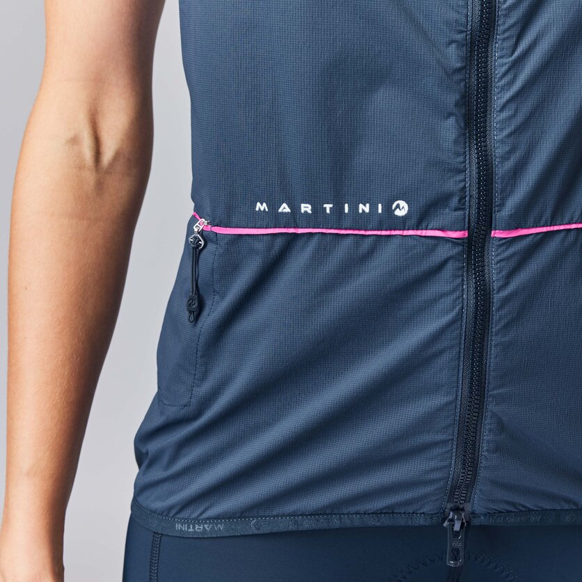 Martini Sportswear - FLOWTRAIL Vest W - Outdoor vests in true navy - product.alttext.Detail 5 - Women