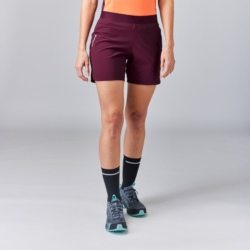 Martini Sportswear - PACEMAKER Shorts W - Shorts in true navy - product.alttext.Vorderansicht Model - Women