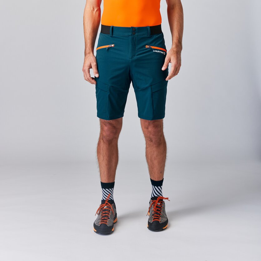 Martini Sportswear - ALPMATE Shorts Dynamic M - Shorts in  - product.alttext.Vorderansicht Model - Uomo