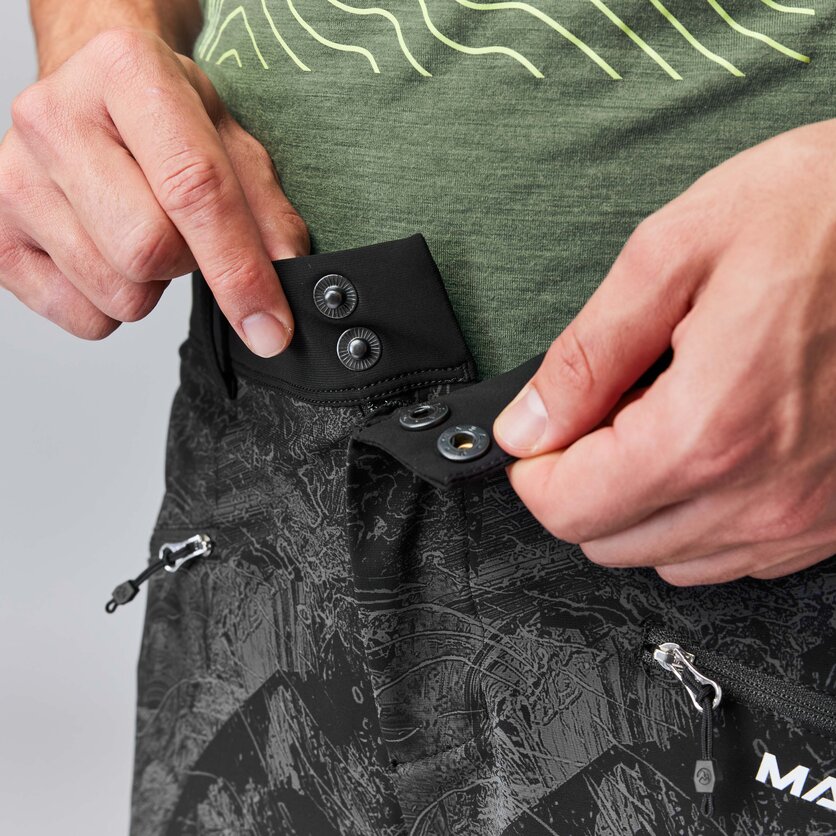 Martini Sportswear - TREKTECH Shorts M - Shorts in black-steel-fire - product.alttext.Detail 2 - Men