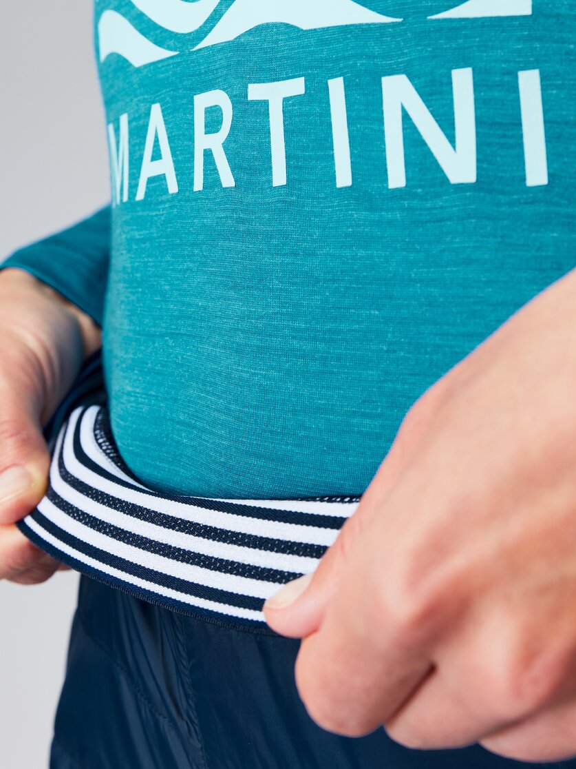 Martini Sportswear - WAY BACK - Insulated shorts in true navy - Detail 5 - Women