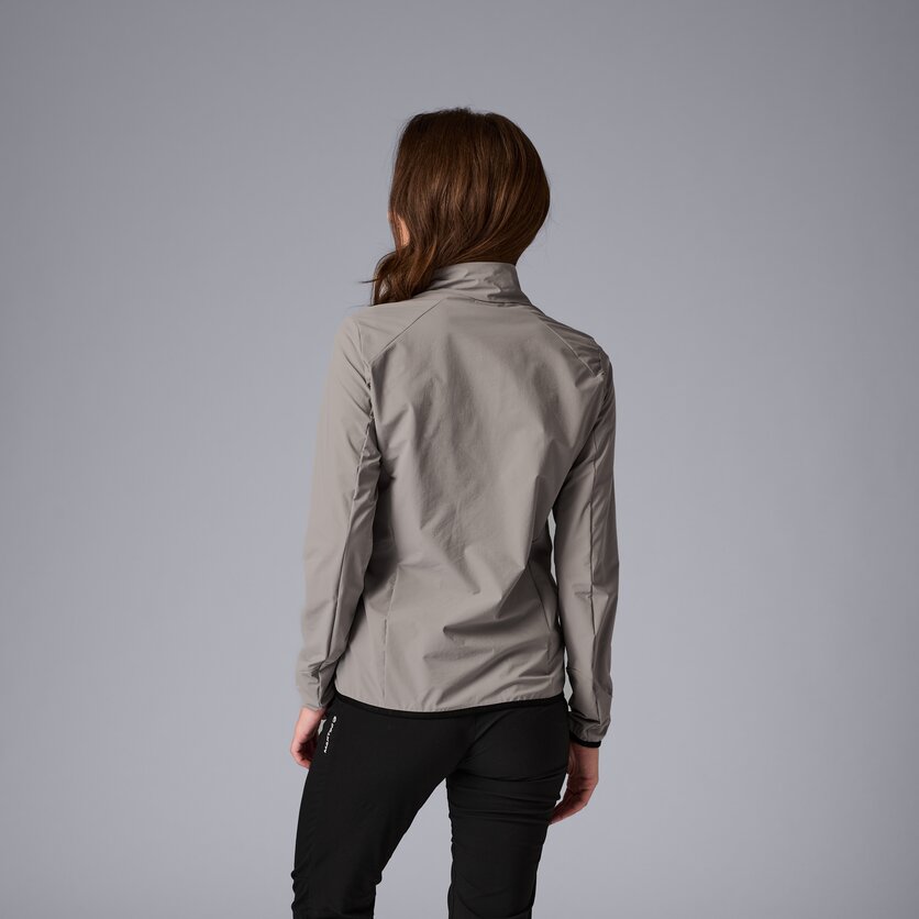 Martini Sportswear - Hillclimb Midlayer Jacket W - Strati intermedi in black - vista laterale modello - Donna