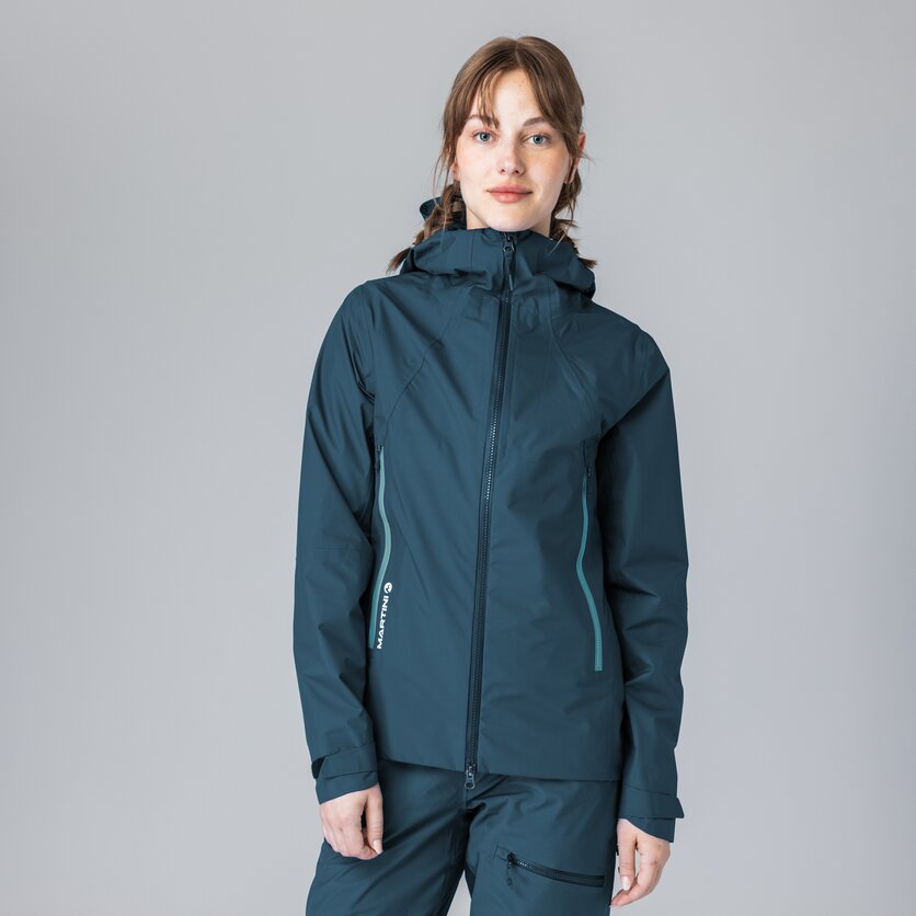 Martini Sportswear - Yalca 2.5L Jacket W - Giacche Hardshell in poseidon/surf - product.alttext.Vorderansicht Model - Donna