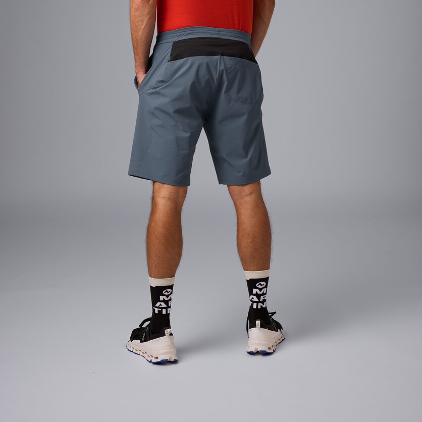 Martini Sportswear - Neverrest Shorts M - Shorts in black-white - vista laterale modello - Uomo