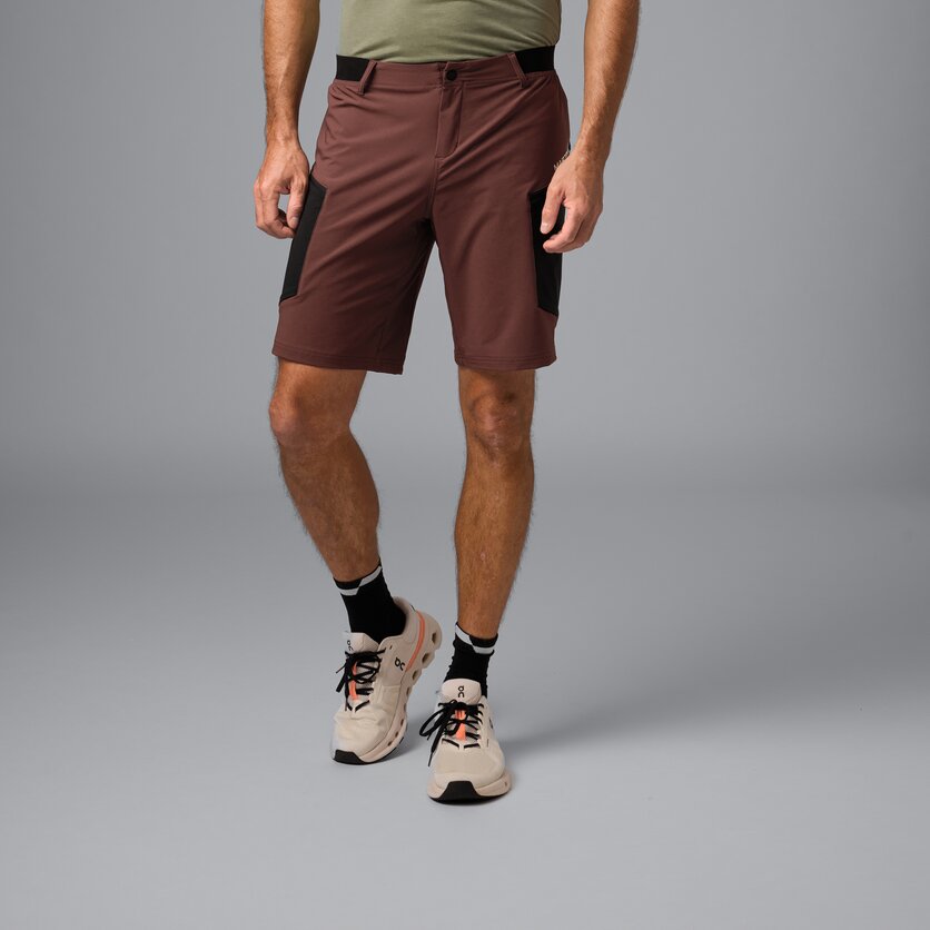 Martini Sportswear - Daybreaker Shorts M - Shorts in black - vista frontale modello - Uomo