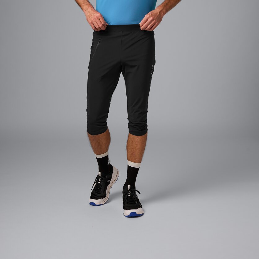 Martini Sportswear - Pacemaker Capri Pants M - Dreiviertel Hose in black - Vorderansicht Model - Herren