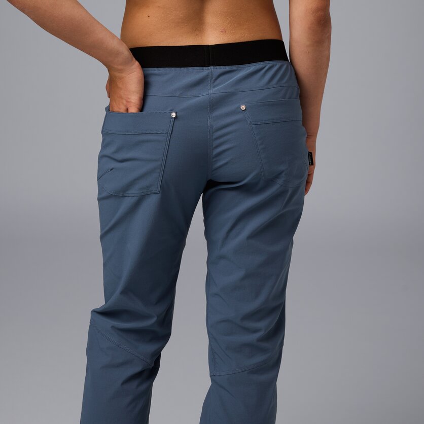 Martini Sportswear - Via Pants W - Long pants in black - Detail 3 - Women