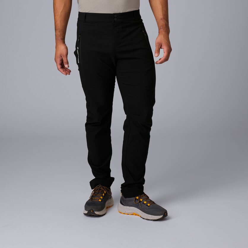 Martini Sportswear - Hillclimb Pants M - Lange Hosen in black - Vorderansicht Model - Herren