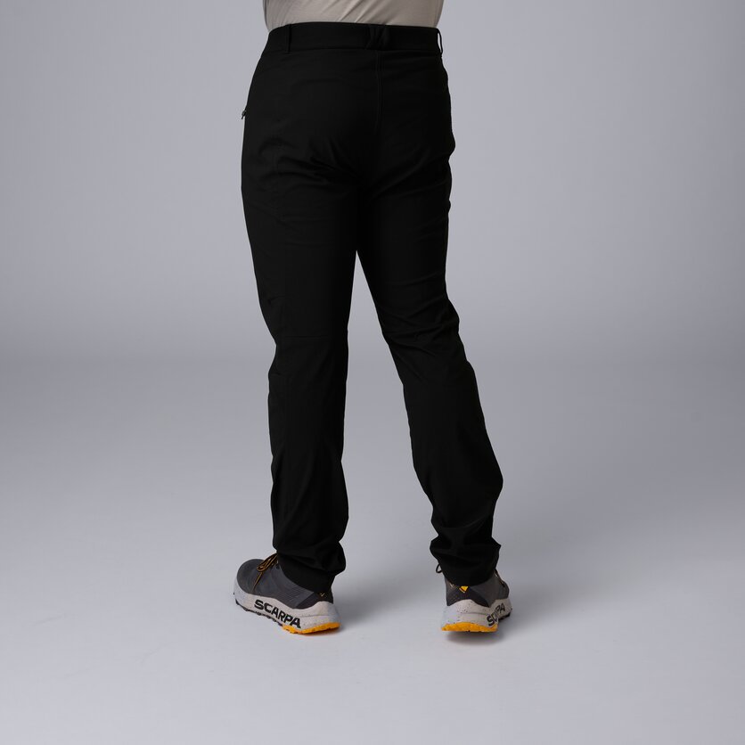 Martini Sportswear - Hillclimb Pants M - Lange Hosen in black - Rückansicht Model - Herren