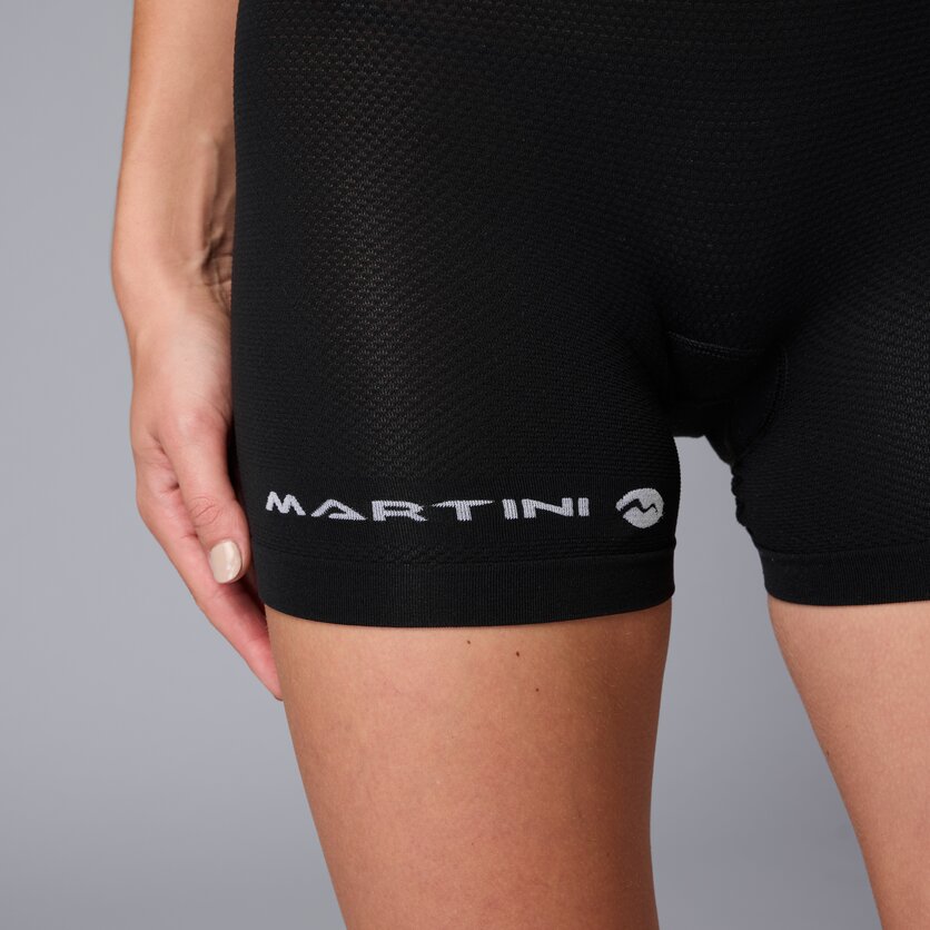 Martini Sportswear - Flowtrail Clip In Shorts W - Shorts in black - Detail 1 - Women