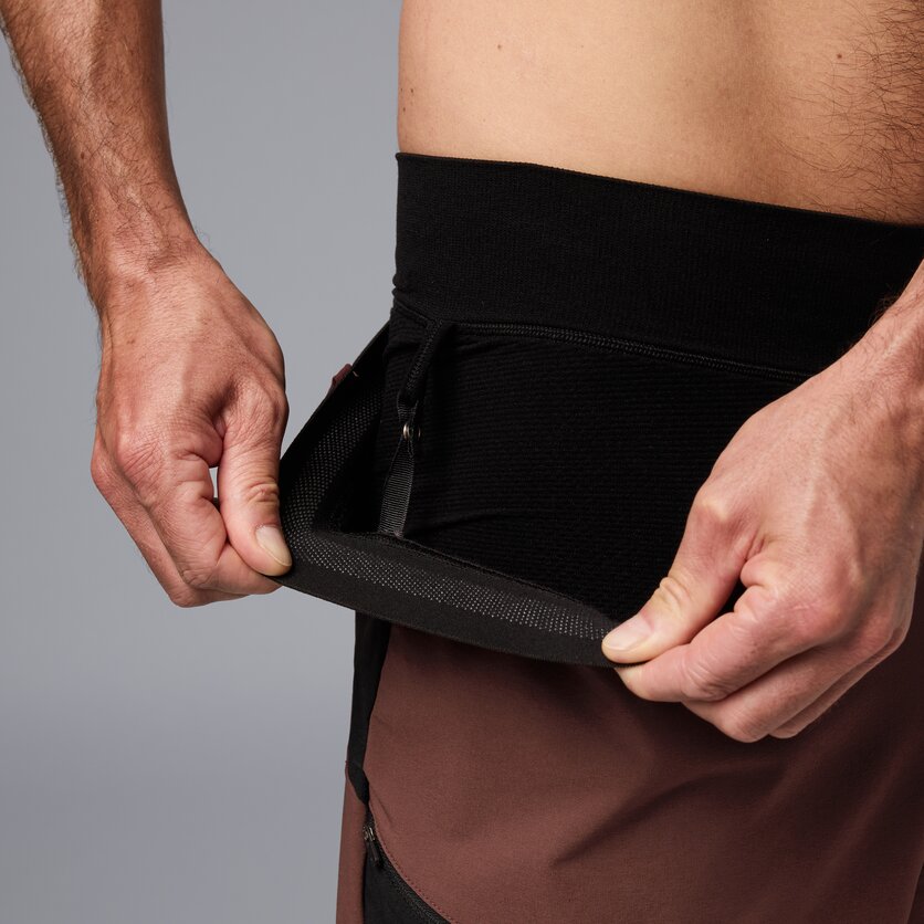 Martini Sportswear - Flowtrail Clip In Shorts M - Shorts in black - Detail 2 - Men