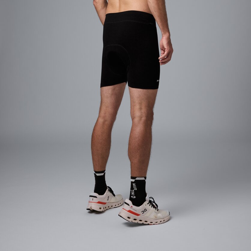 Martini Sportswear - Flowtrail Clip In Shorts M - Shorts in black - vista laterale modello - Uomo