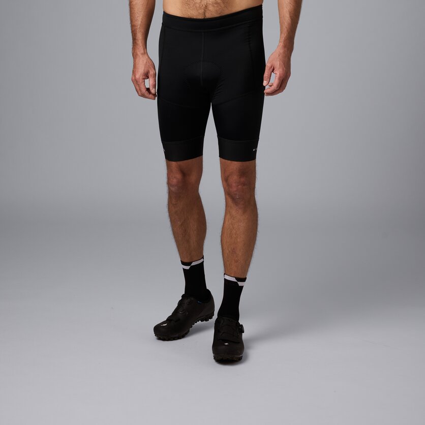 Martini Sportswear - Flowtrail Shorts M - Shorts in black - vista frontale modello - Uomo