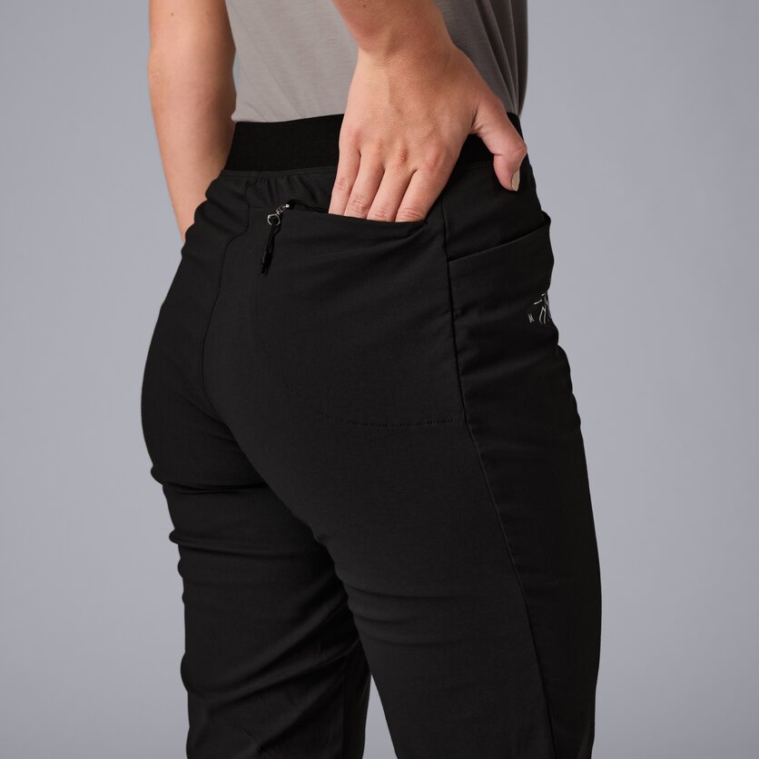 Martini Sportswear - Alpmate Pants W - Long pants in black-white - Detail 6 - Women