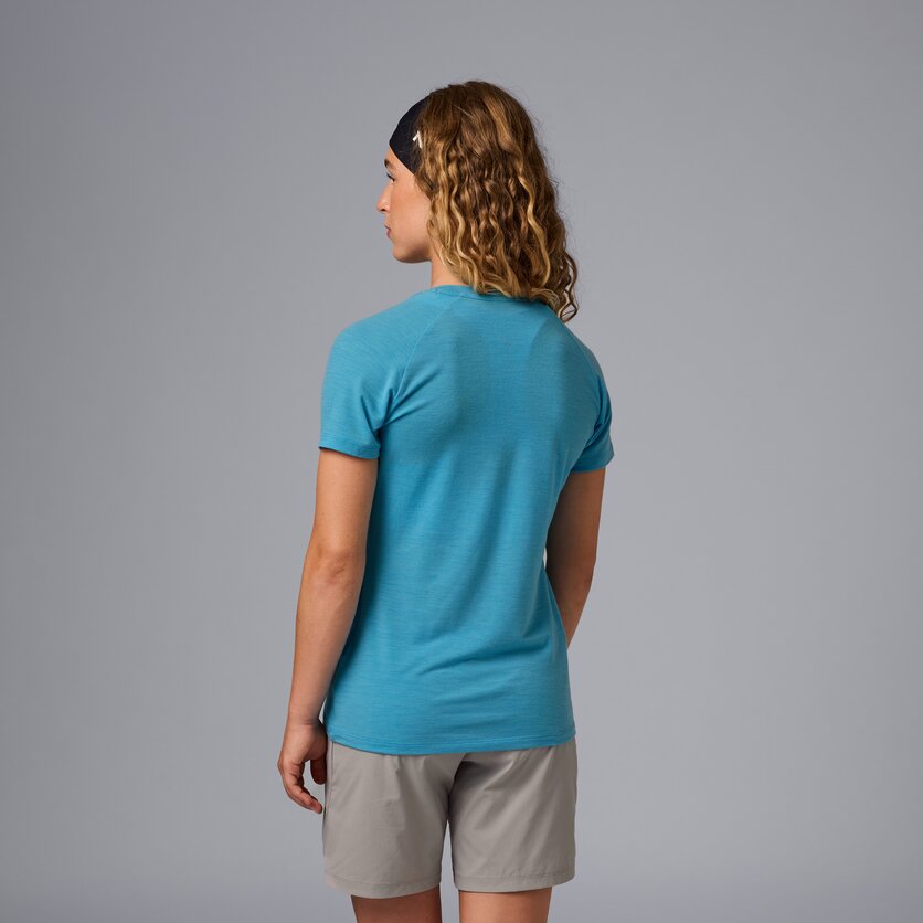 Martini Sportswear - Sunrise Shirt W - T-Shirts in black - rear view model - Women